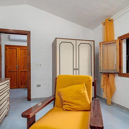 Apartment In Bruno Olbia